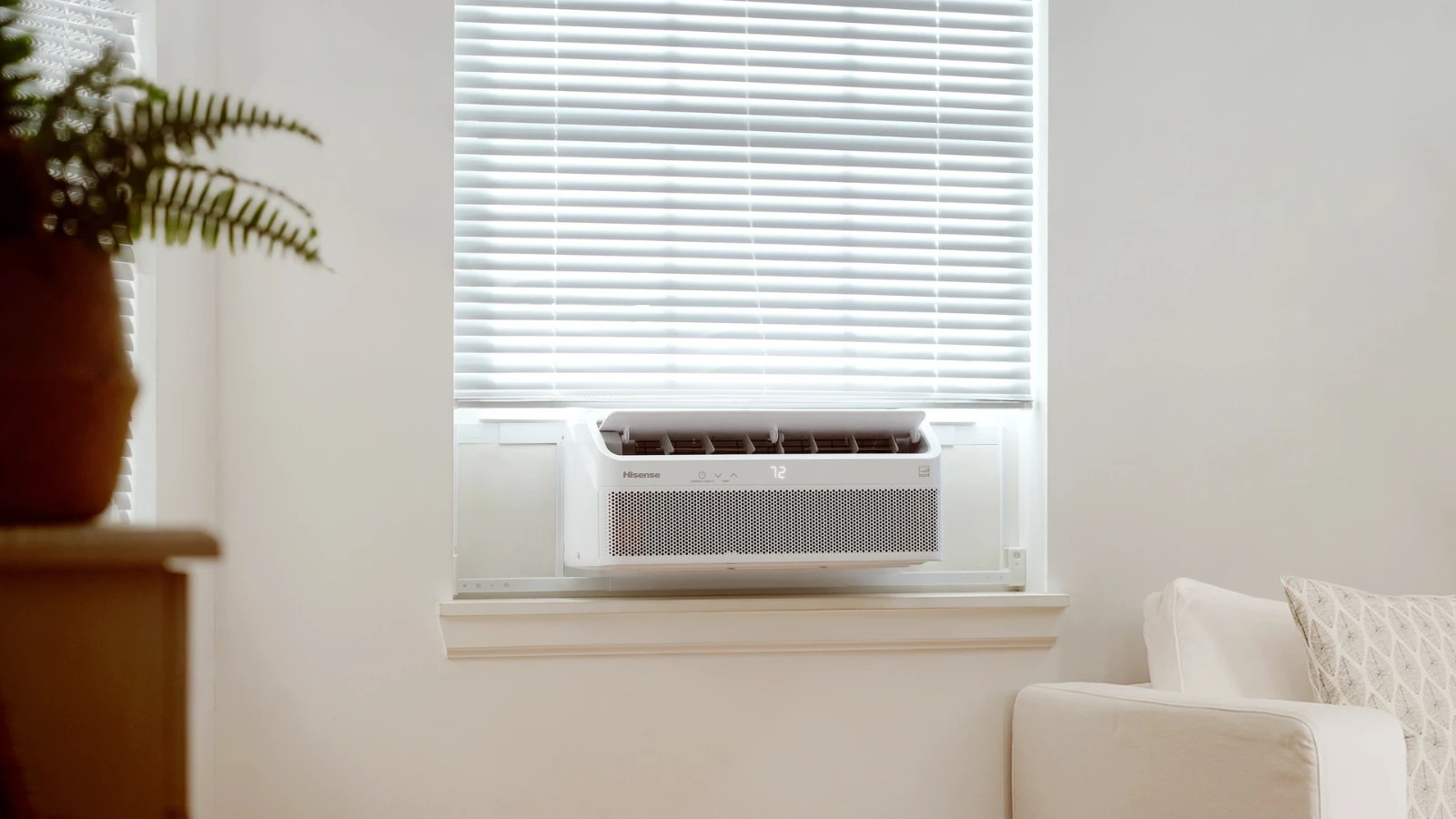 Hisense 8,000 BTU Smart Inverter Window Air Conditioner HLAW0825TW
