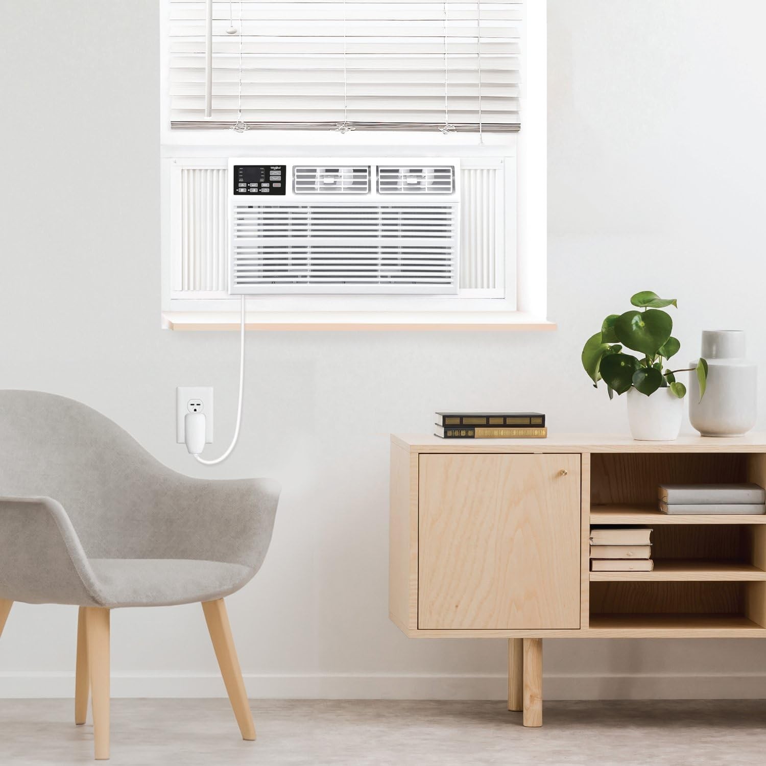 Whirlpool 18,000 BTU 230V Window AC w/Supplemental Heat Rooms up to 1000 Sq Ft