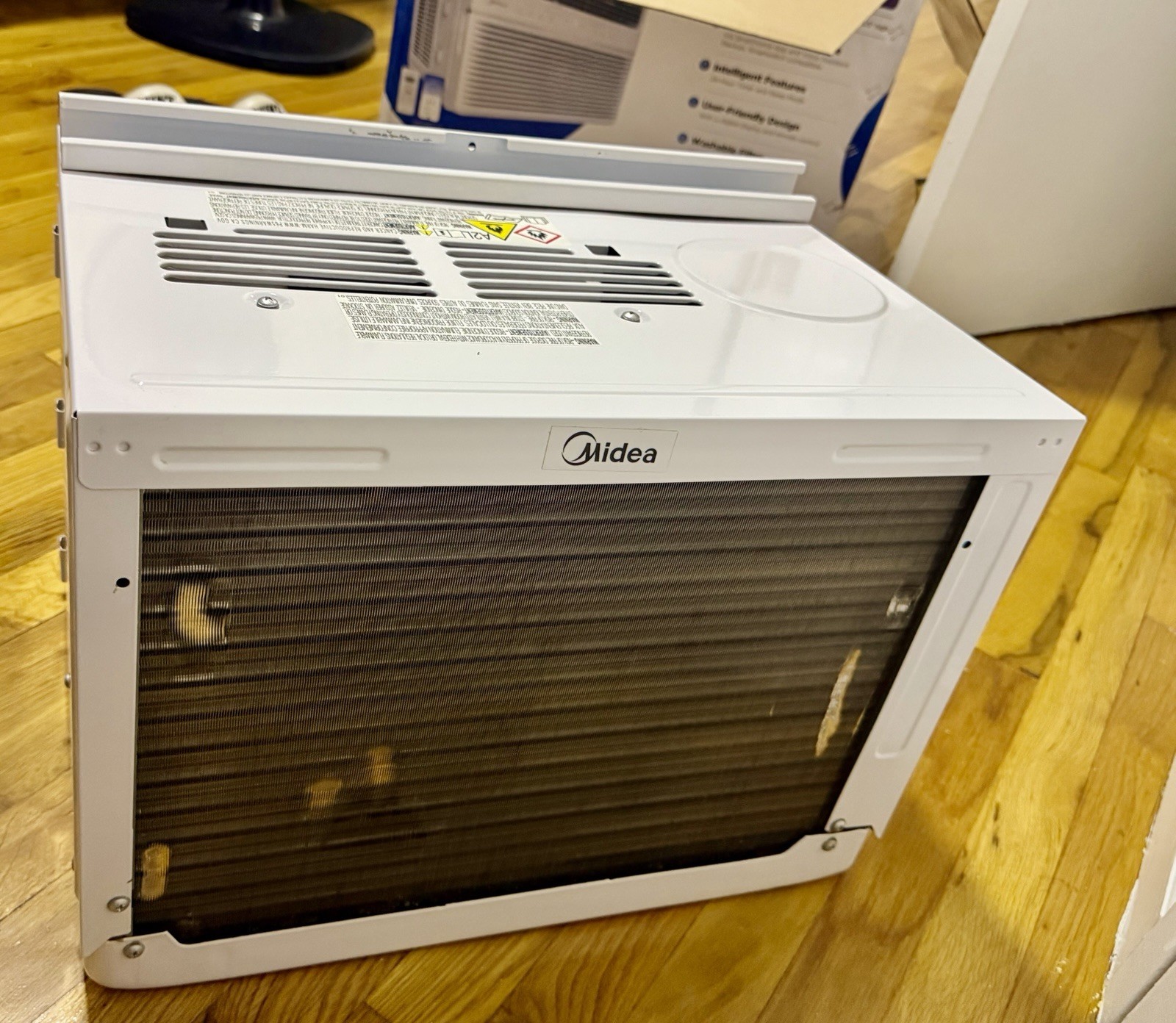 Midea MAW08S1JWT-B 8000 BTU Smart WiFi Window AC 115V White w/ Remote