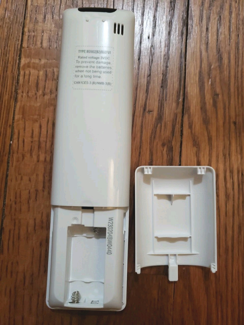 Midea Air Conditioner remote control Type: RG10G2(B2)/BGEFU1 Lightly Used