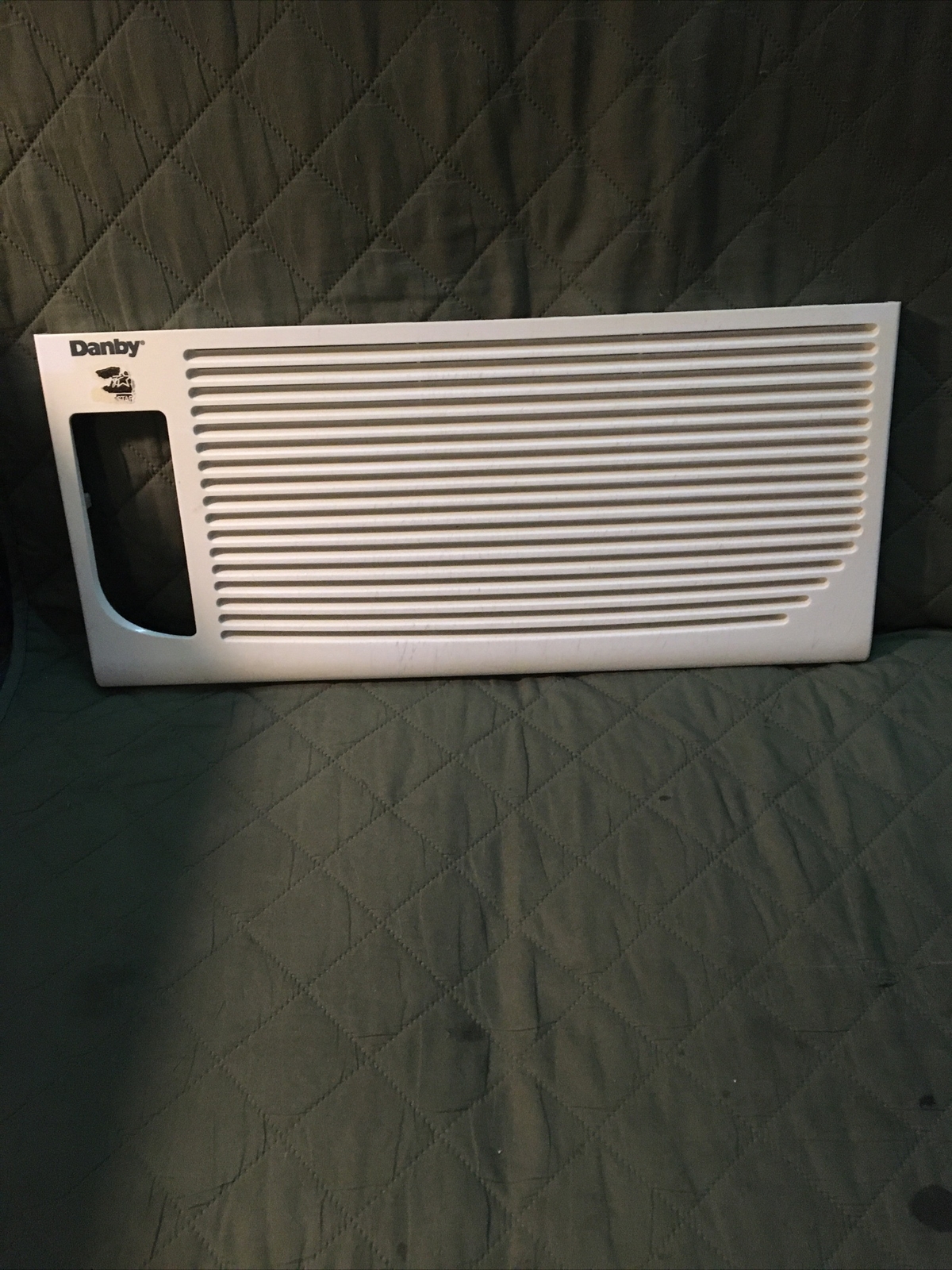 Danby ac DAC080EUB7GDB Front Panel Air Grille 466x202mm