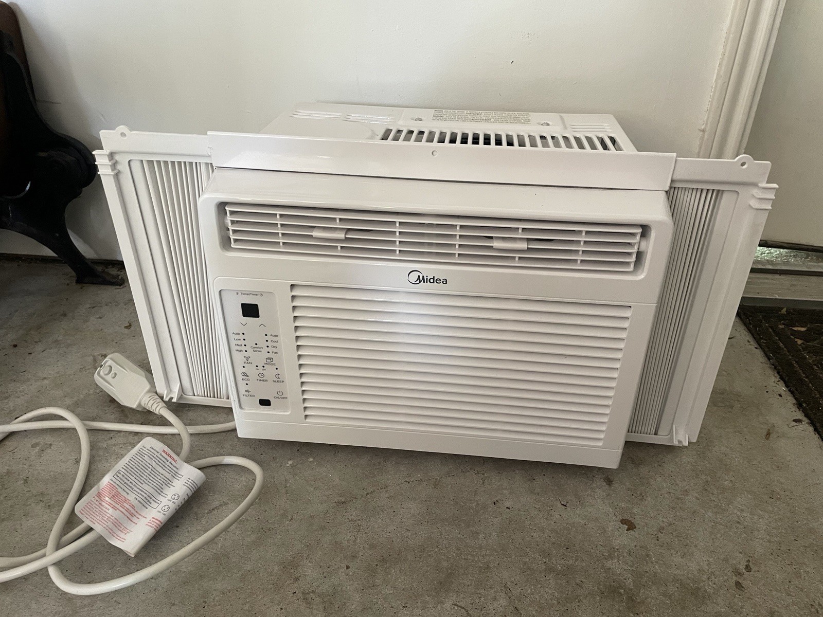 Midea 5000 BTU Window AC with Remote covers 150 sq. ft Open Box Air Conditioner