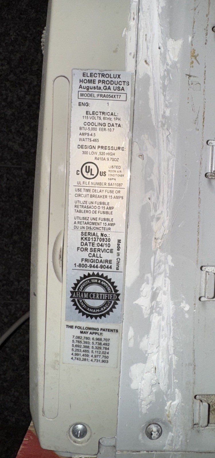 Frigidaire FRA054XT7 5,000 BTU Window-Mounted Air Conditioner (White)