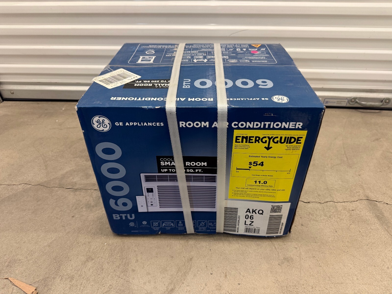 GE AKQ06LZ 6000 BTU Window Air Conditioner 115V Remote Brand New