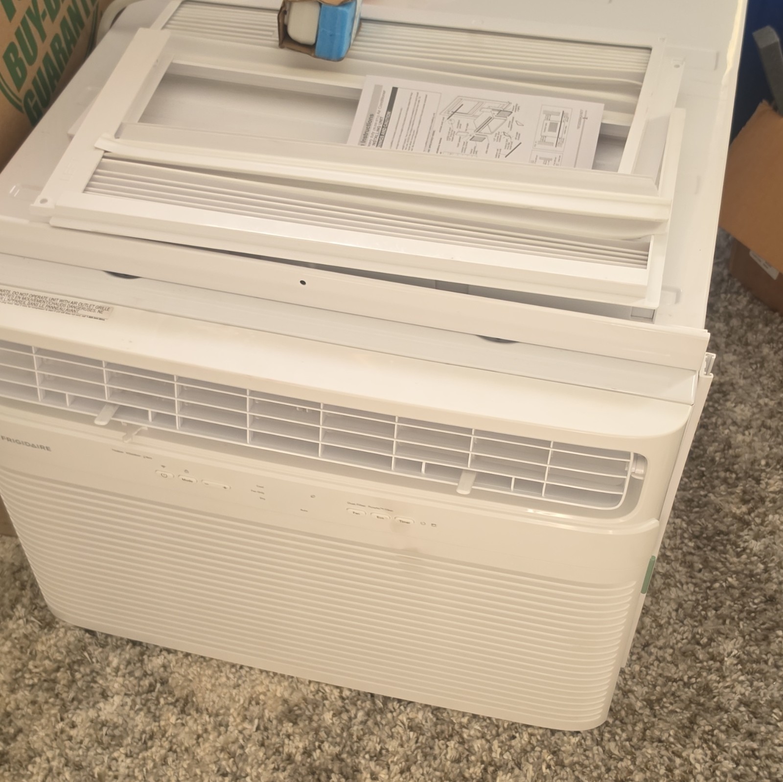 Frigidaire FHWC123TC1 12000 BTU 115V Window/Wall AC White Remote