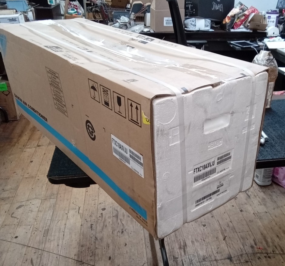 Daikin Air Conditioner 18,000 BTU 208/230V 1 Ph 60 Hz 20 Amp Heat Pump New