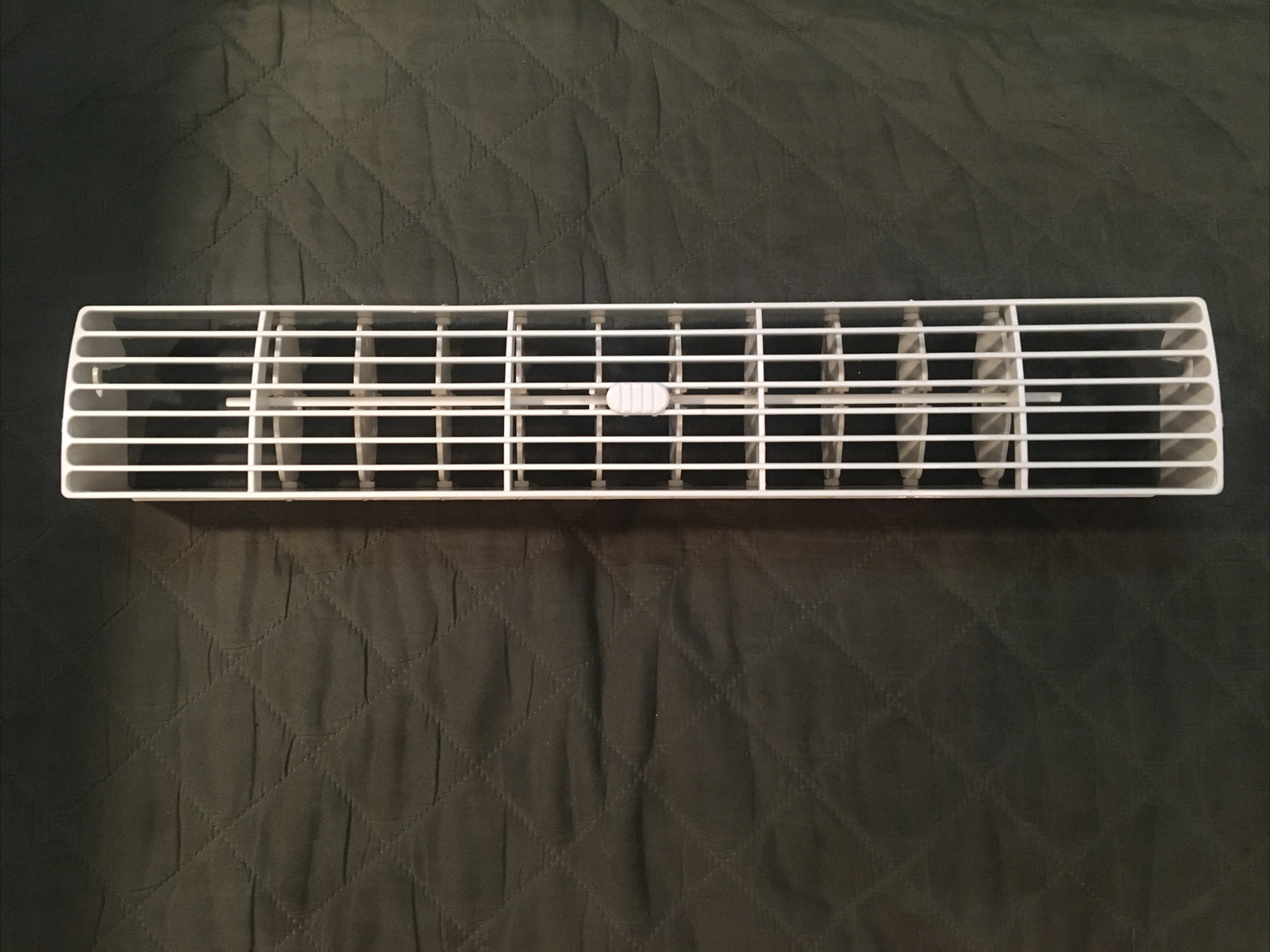 Frigidaire FFTA0833S1 Front air grille louver and lever 432x81x43 mm