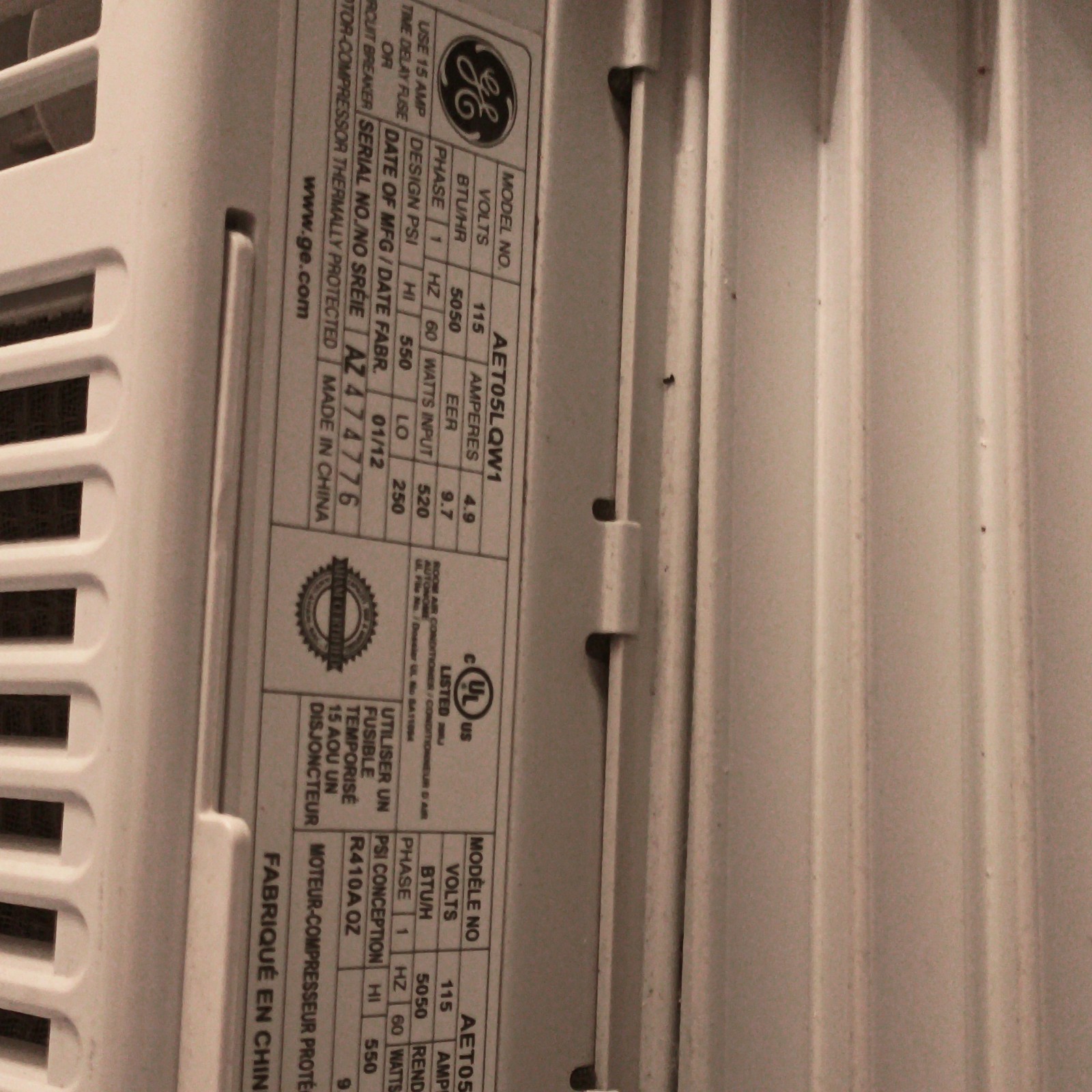 GE AET05LCW1 5050 BTU 115V Window AC White Mechanical Dial Fan Only 2-Speed