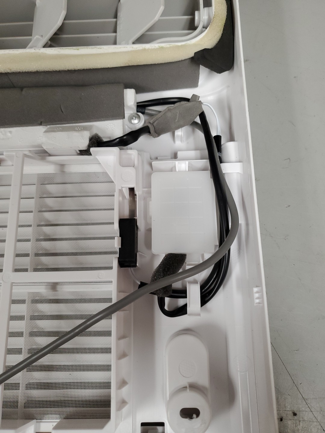 Frigidaire Front Frame With Control Panel For (FHWW104WD1) Air Conditioner