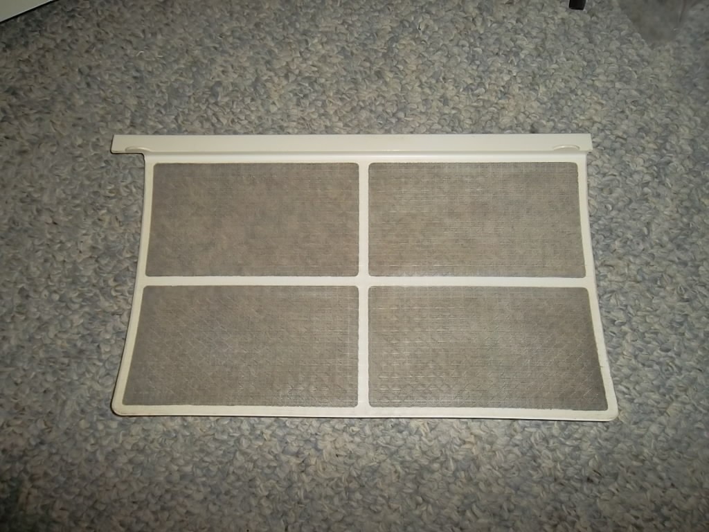 Fedders Ac model: A6X05F2A Front panel frame with Filter.