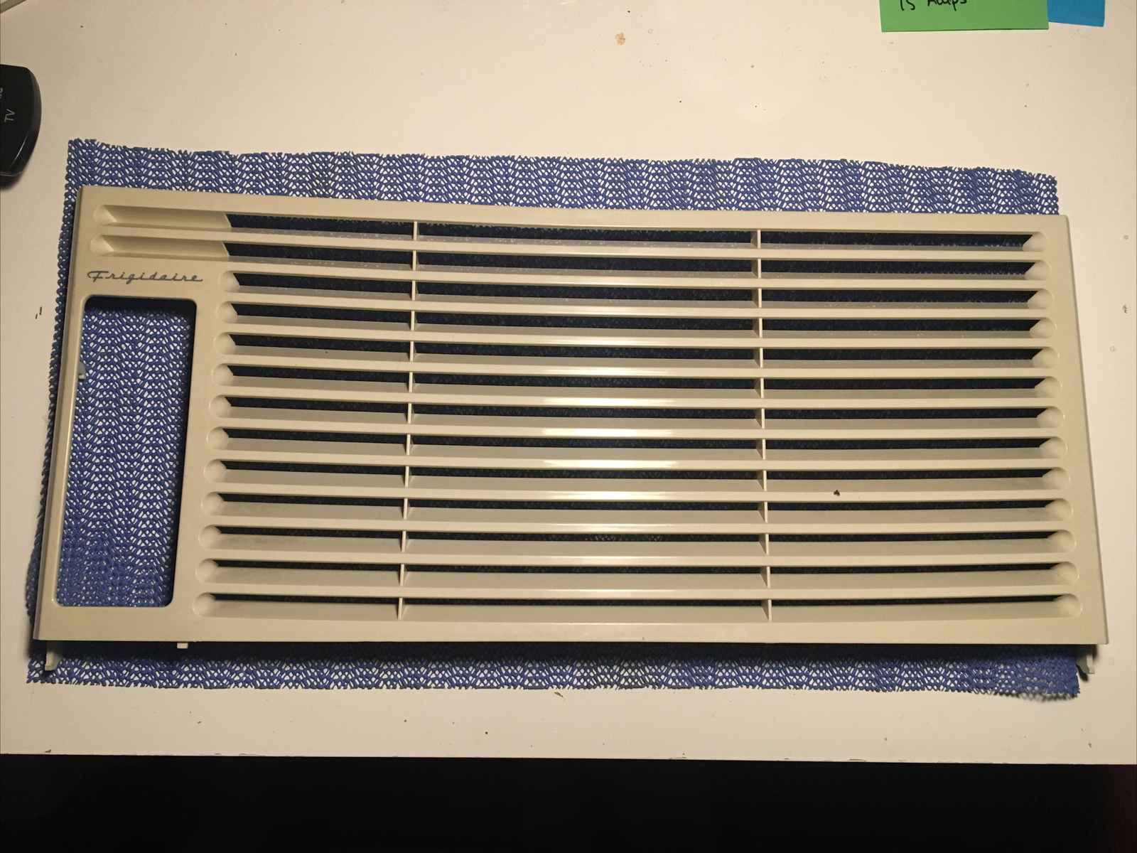 Frigidaire Model: FAS087P7A6 Front Panel air Grillle 471×196