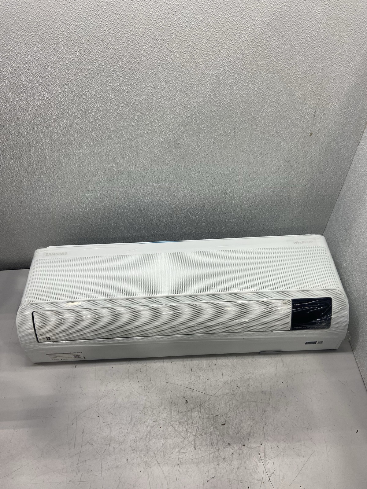 Samsung Inverter WindFree AC with Motion Sensor and WiFi 1 Ton AR12CSDABWKNCV