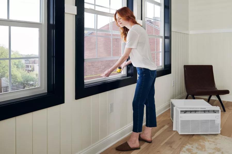 LG 5,000 BTU 150 Sq. Ft. 148 CFM 2 Speed Window Air Conditioner