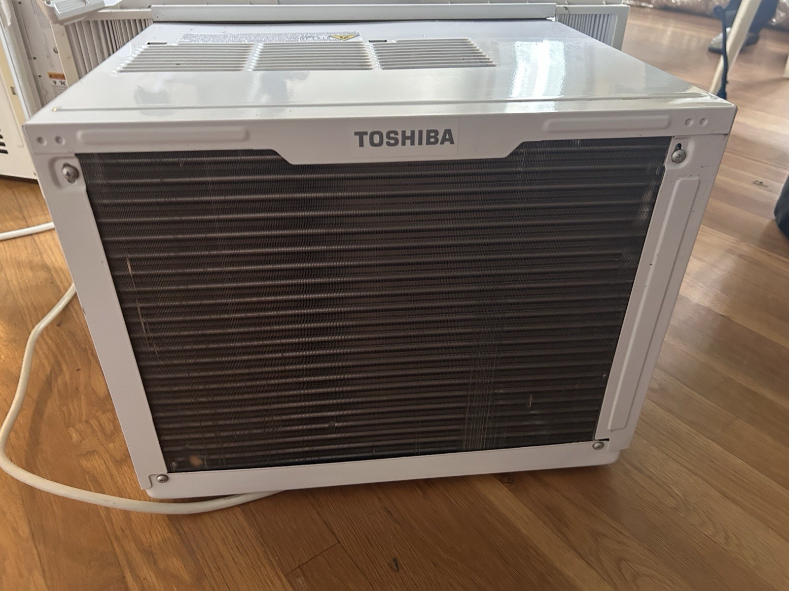 Toshiba 115 Volt Touch Control Window Room Air Conditioner 15,000 BTU