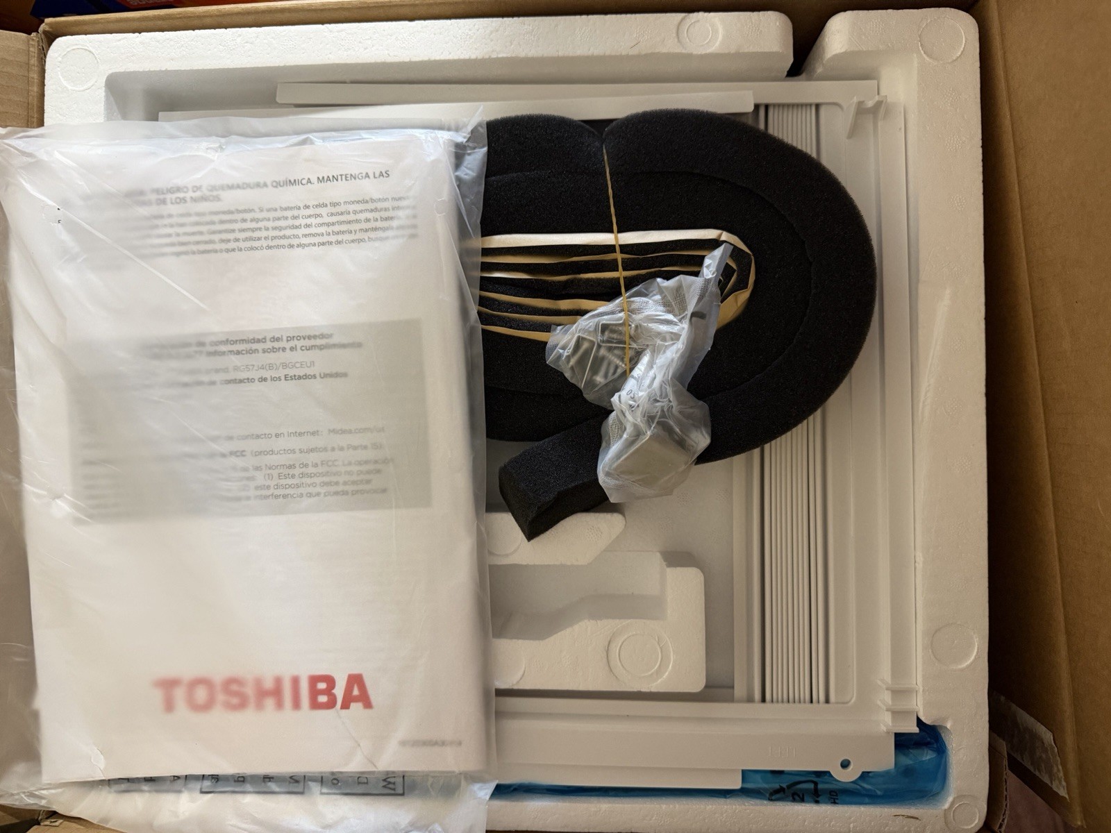 Toshiba 5000 BTU Window Air Conditioner Mechanical Dial Timer Filter White