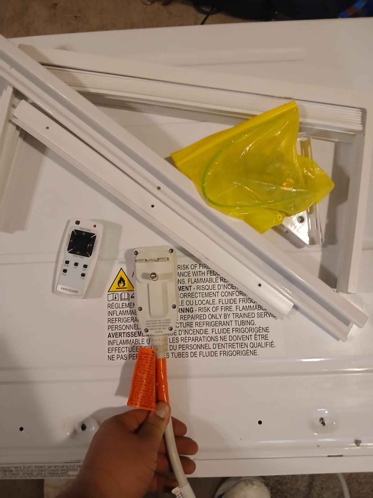 Frigidaire FFRE2533U2 Window Air Conditioner