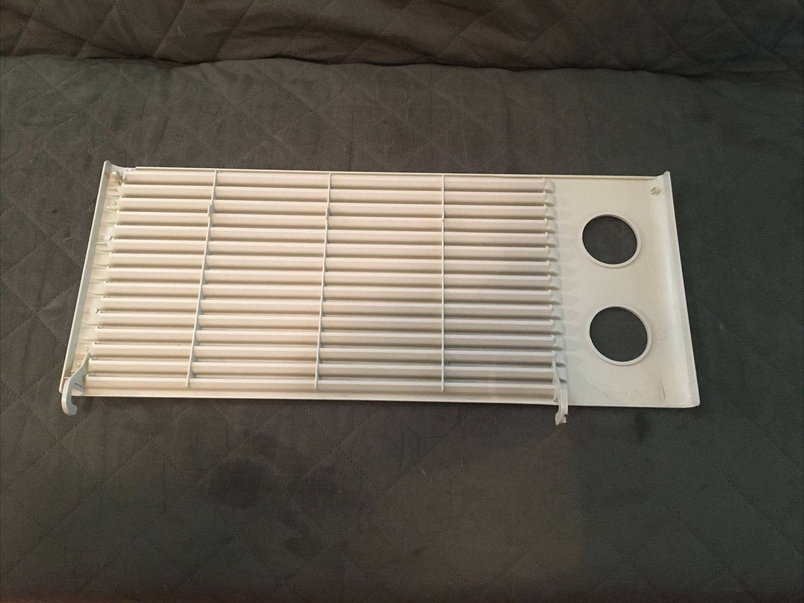 Goldstar ac model : R5050 Front Panel Air Grille 18.46×7.75×0.78 in