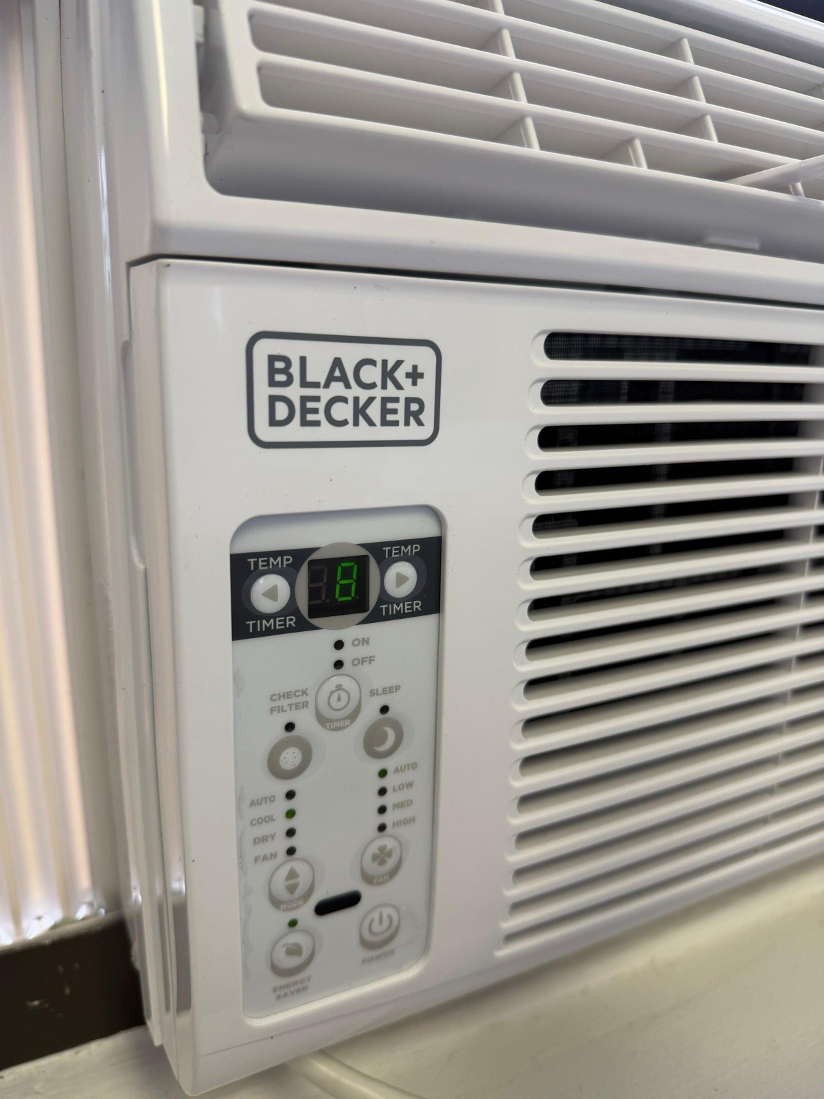 BLACK+DECKER 8000 BTU Window AC 115V White Digital Timer Sleep Mode