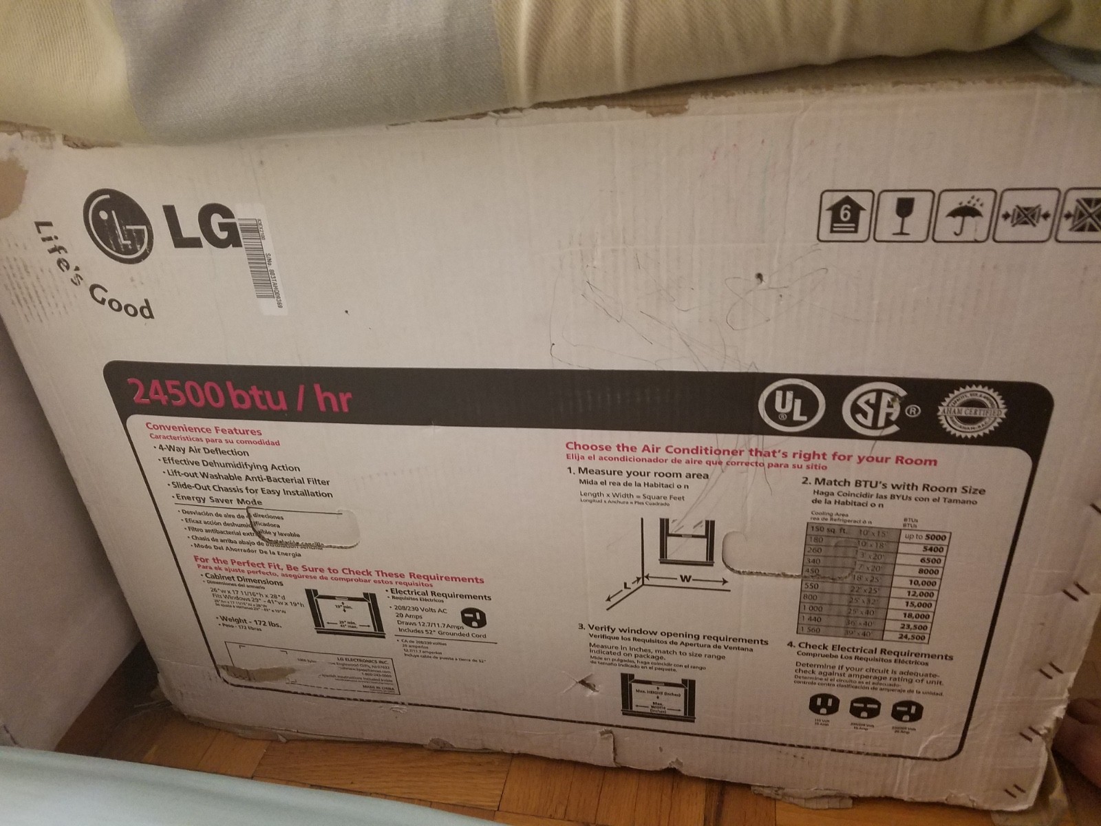 AC / LG 24500 btu, White, Excellent Condition, slightly used.