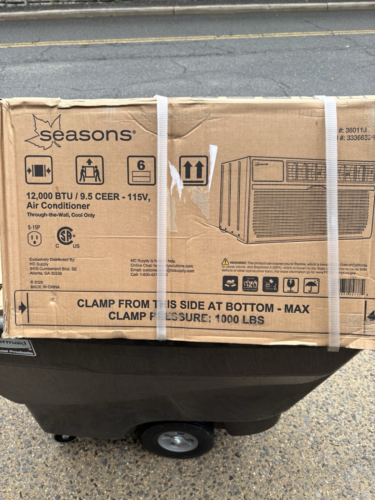 SEASONS 12,000 BTU WINDOW AIR CONDITIONER Or Through Wall.115volt House Plug