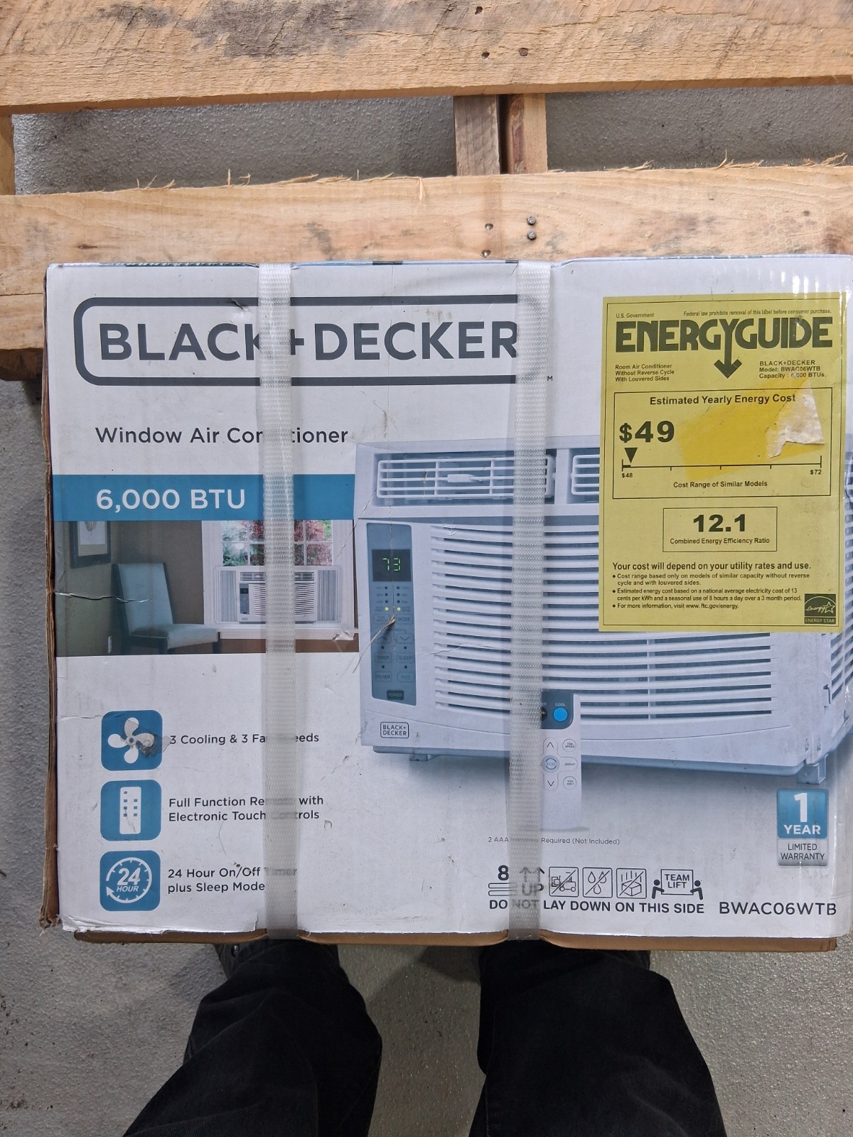 Black & Decker 6000 BTU Window Air Conditioner with Remote Control – Barely used