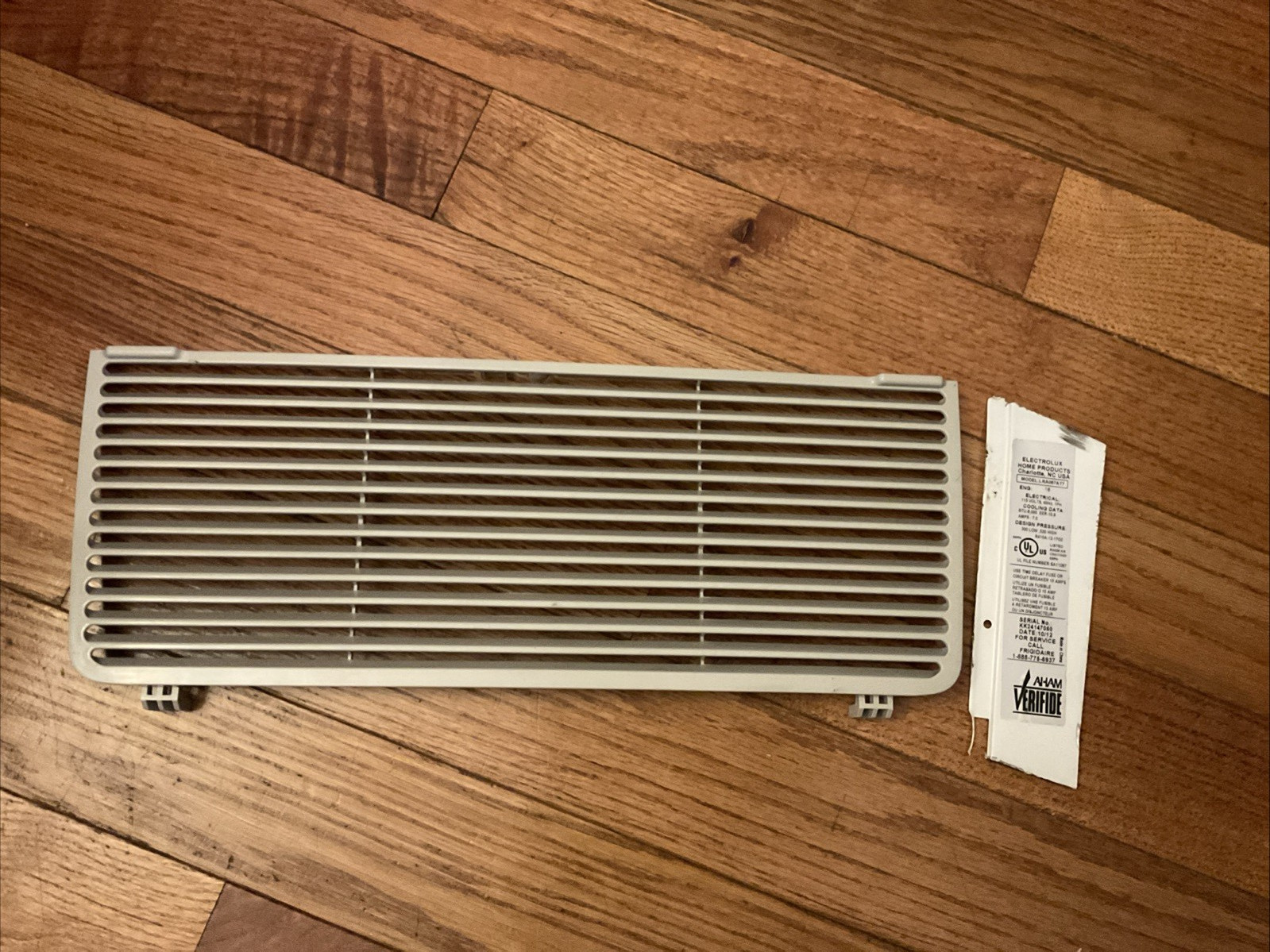 Electrolux Kenmore Air Conditioner 115V 60HZ Front PANEL Part# 5304477070 OEM