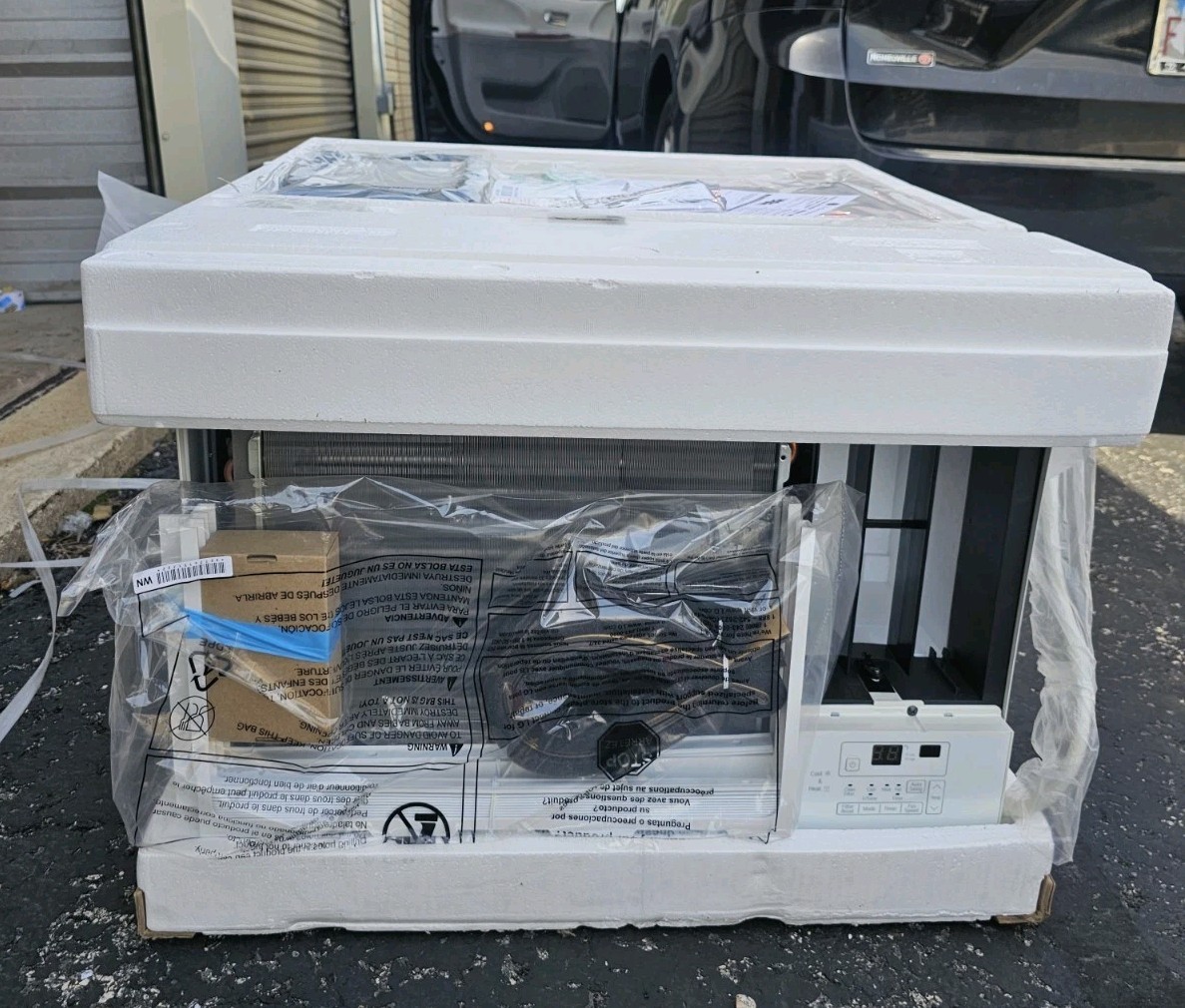 LG New 18,000 BTU 1000 sq ft Window Air Conditioner with 12,000 BTU Heat, White,